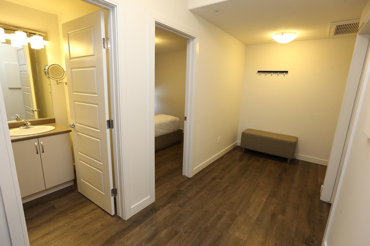 Ramada By Wyndham Fort Mcmurray Exterior photo